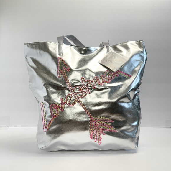 (NWOT) VERA WANG | Large Silver Tote Hanbag - Picture 4 of 8